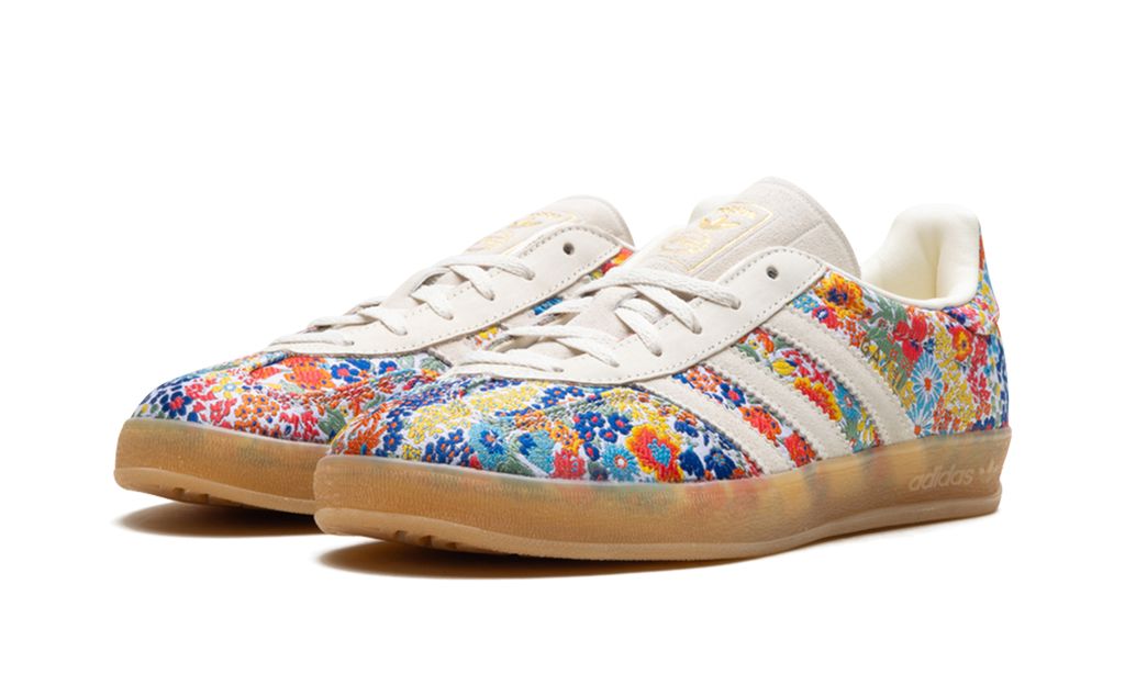 ADDS Gazelle Indoor Liberty London Blumenstickerei