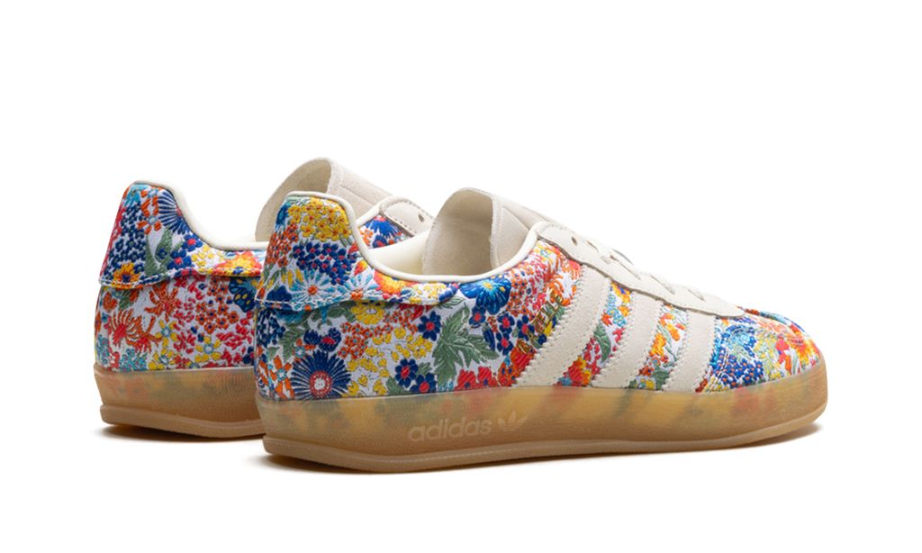 ADDS Gazelle Indoor Liberty London Blumenstickerei