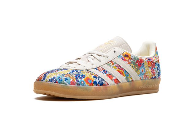 ADDS Gazelle Indoor Liberty London Blumenstickerei