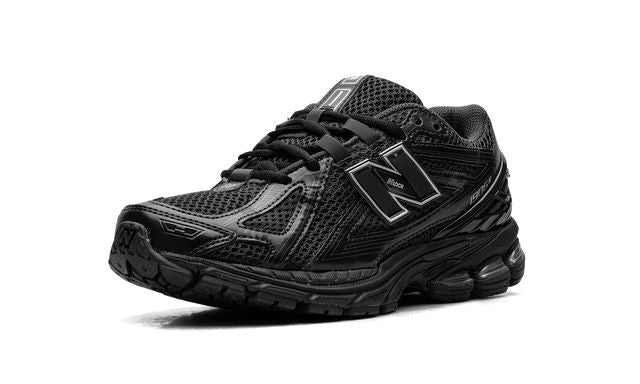 NB 1906R "Black Metallic"