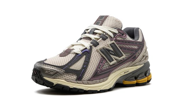 NB 1906R "LICORICE"