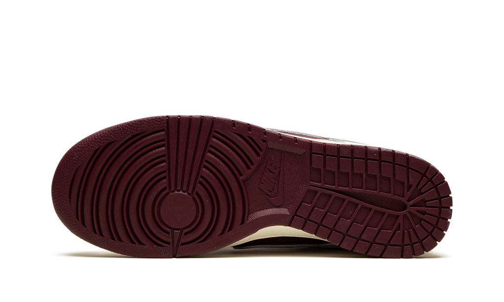 NK Dunk Low Premium Valentine's Day