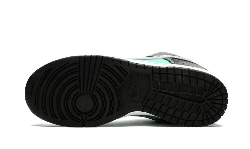 NK SB Dunk Low Diamond Supply Co. Aqua Blue