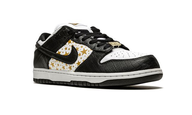 NK SB Dunk Low Supreme Stars Black