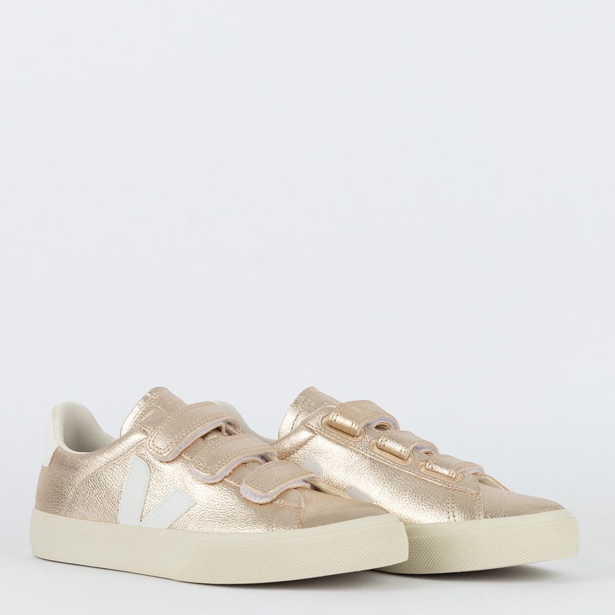 Chaussures V en cuir sans chrome avec logo blanc platine