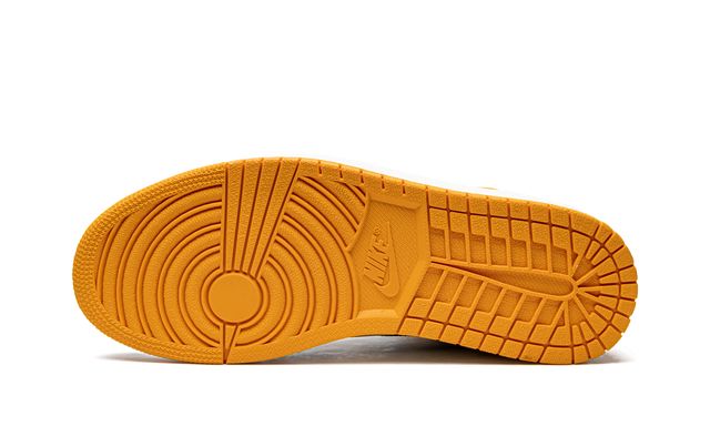 Jordan 1 Retro High Taxi Gelb Zehe