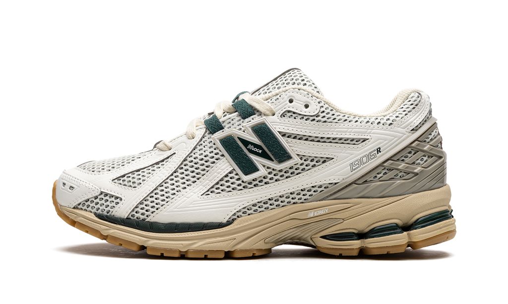 NB 1906R "Kith- Black"