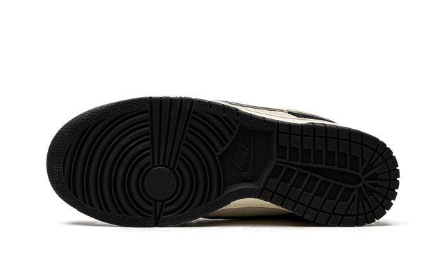 NK Dunk Low LX Black Suede Team Gold