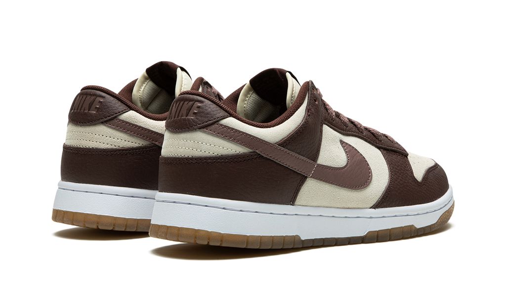 NK Dunk Low Prune Eclipse 