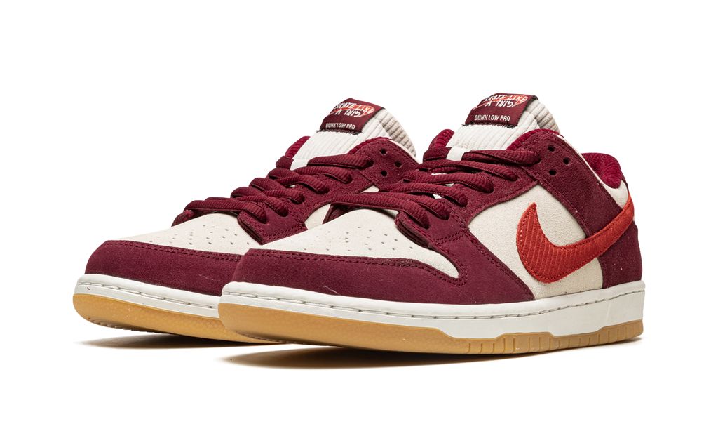 NK SB Dunk Low Skate comme une fille