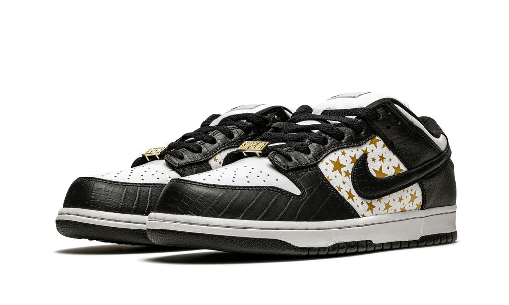 NK SB Dunk Low Supreme Stars Noir 