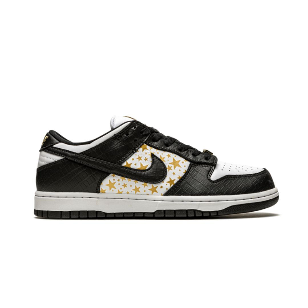 NK SB Dunk Low Supreme Stars Noir 