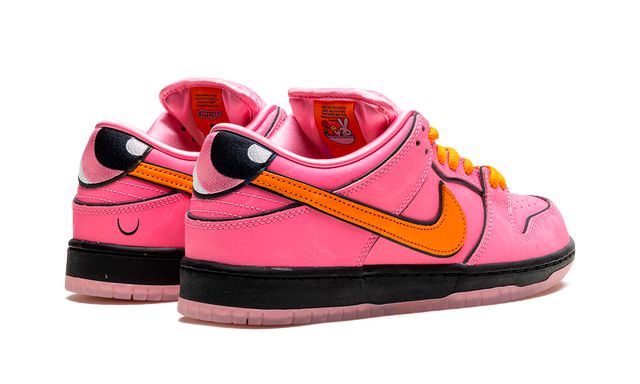 NK SB Dunk Low Les Super Nanas Blossom 