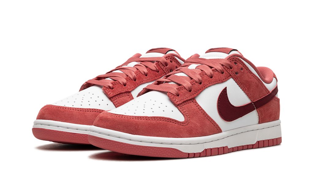 NK SB Dunk Low Saint-Valentin (2024) 