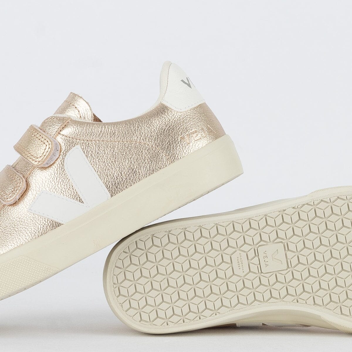 Chaussures V en cuir sans chrome avec logo blanc platine 
